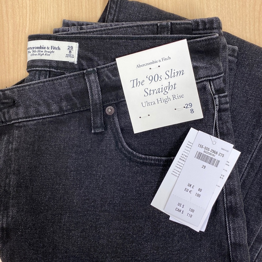 Abercrombie 90’s Slim Straight Ultra High Rise Jean